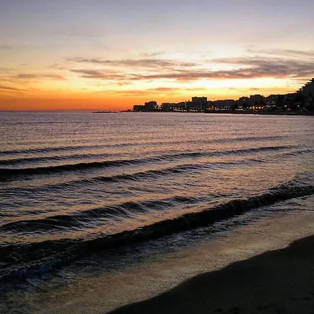 1ste Line Sunset Apartment *