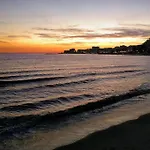 1ste Line Sunset Διαμέρισμα *