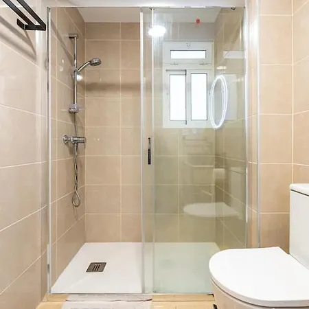 1ste Line Sunset דירה *